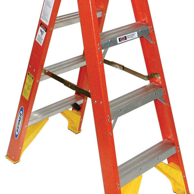 Werner 4 ft. H Fiberglass Step Ladder Type IA 300 lb. capacity