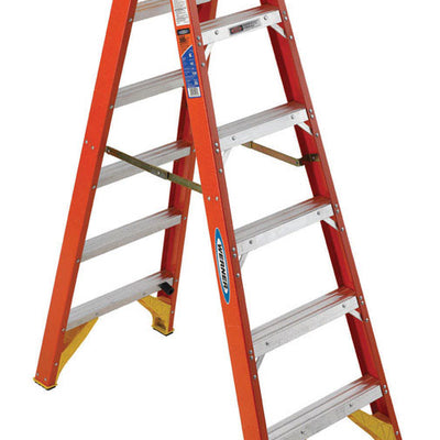 Werner 6 ft. H Fiberglass Step Ladder Type IA 300 lb. capacity