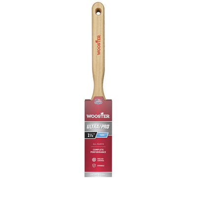 Wooster Ultra/Pro 1-1/2 in. Firm Flat Paint Brush