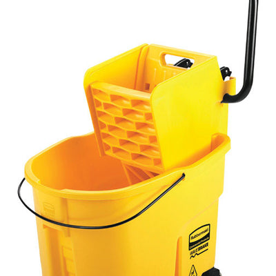Rubbermaid WaveBrake 35 qt Mop Bucket Yellow
