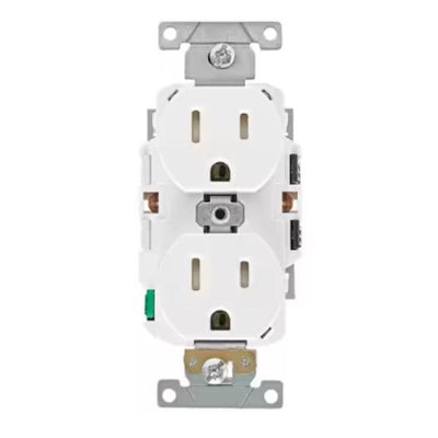 Leviton Lever Edge 15 amps 125 V White Outlet 5-15R