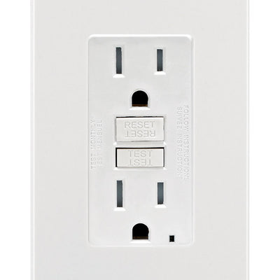 Leviton 15 amps 125 V White Outlet/Wallplate 5-15R