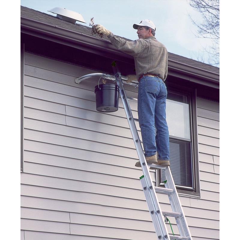 Werner 32 ft. H Aluminum Extension Ladder Type II 225 lb. capacity