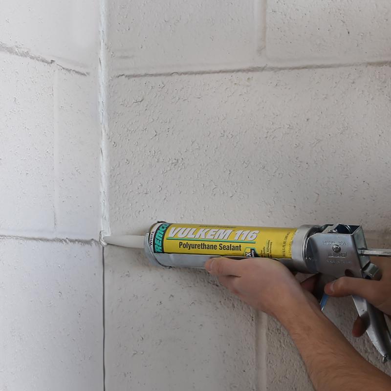Vulkem 116 White Polyurethane Window and Door Caulk Sealant 10.1 fl. oz.