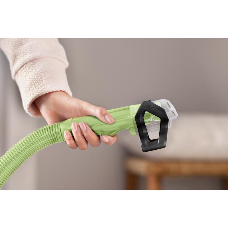 Bissell Little Green Bagless Carpet Cleaner 3 amps Standard Green