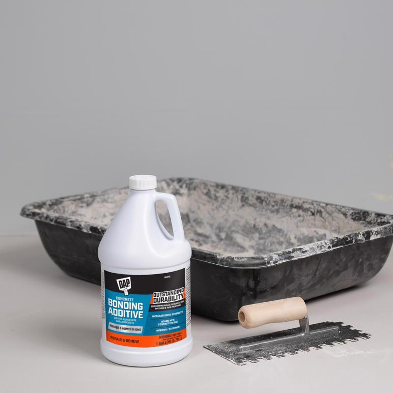 DAP White Smooth Crack Stabilizing Primer 1 gal