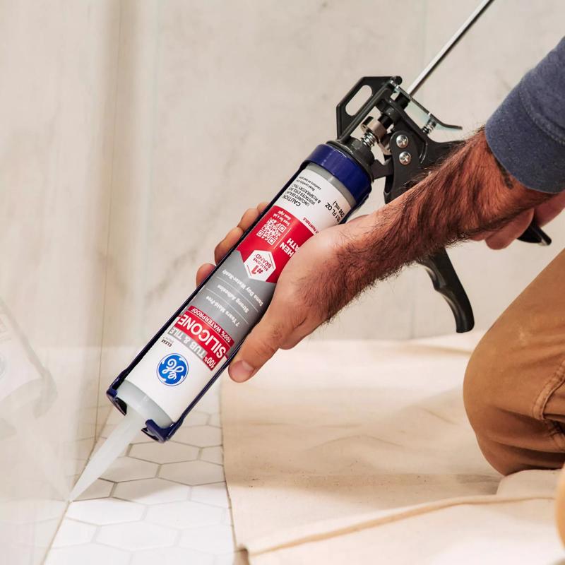 GE Tub & Tile Clear Silicone 1 Tub and Tile Caulk Sealant 10.1 oz