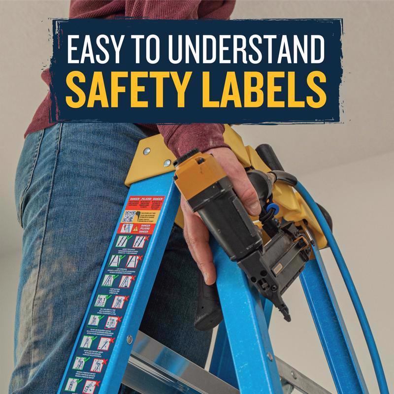 Werner 6 ft. H Fiberglass Step Ladder Type I 250 lb. capacity