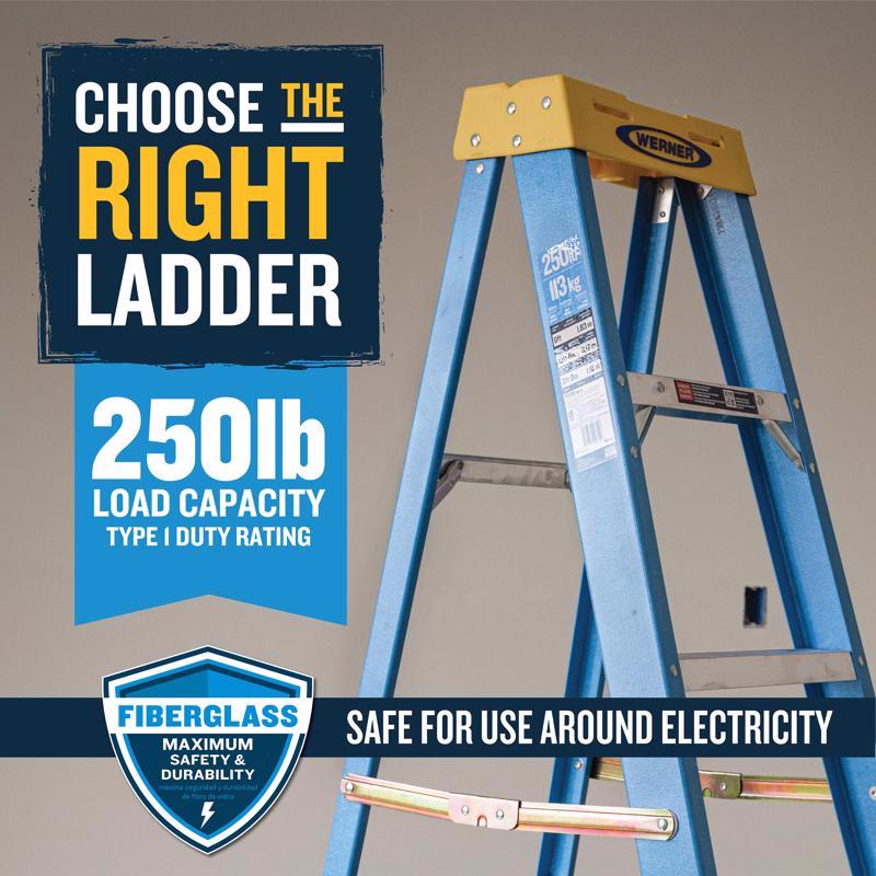 Werner 8 ft. H Fiberglass Step Ladder Type I 250 lb. capacity