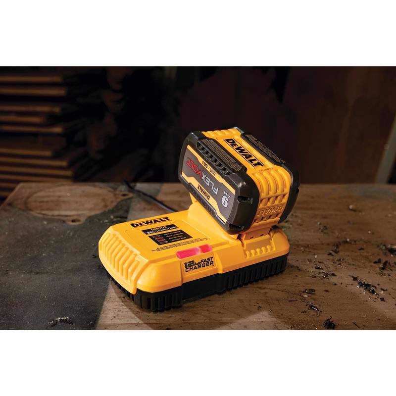 DeWalt 20V MAX DCB1112 20 V Lithium-Ion 12 Amp Battery Rapid Charger