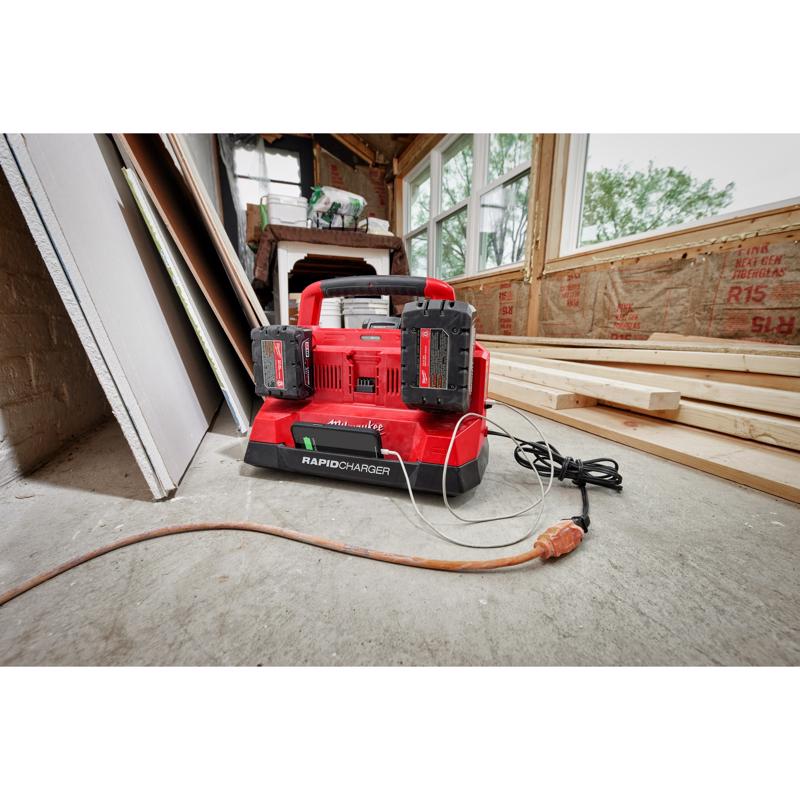 Milwaukee M18 PACKOUT 18 V 6-Port Battery Rapid Charger