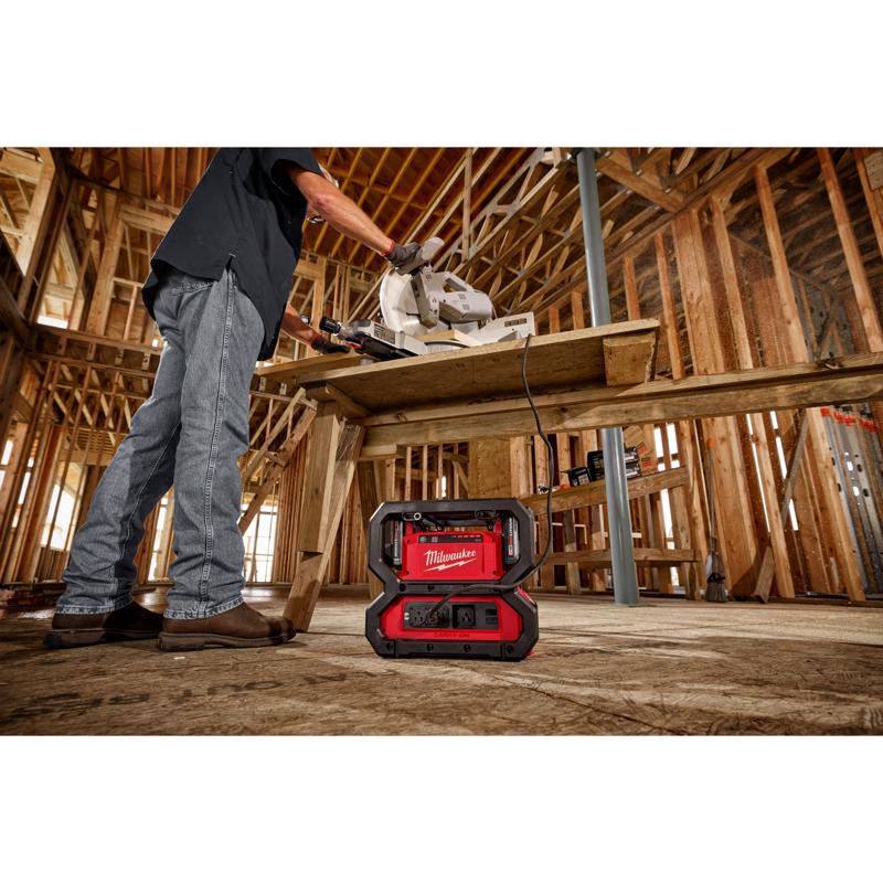 Milwaukee M18 Carry-On Lithium-Ion Power Supply