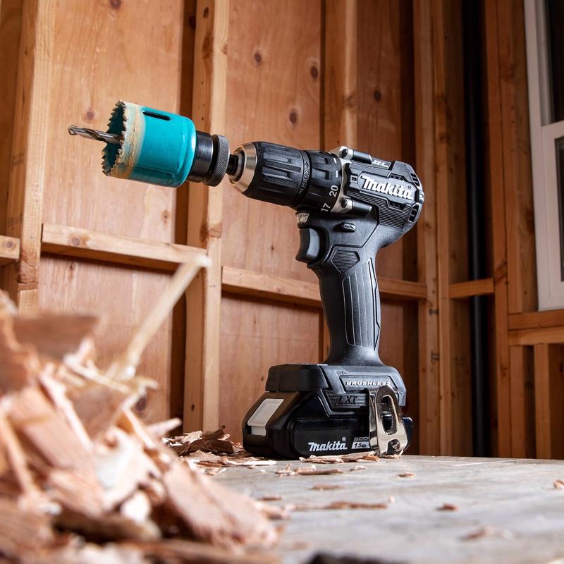 Makita 18V LXT Sub-Compact 1/2 in. Brushless Cordless Drill/Driver Kit (Battery & Charger)
