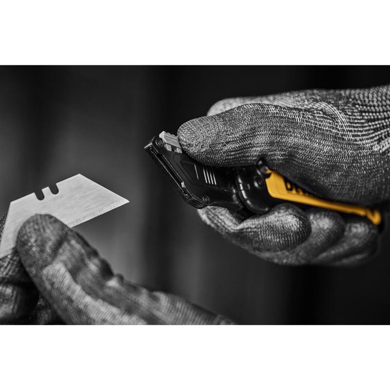 DeWalt Press and Flip Compact Utility Knife Black/Yellow