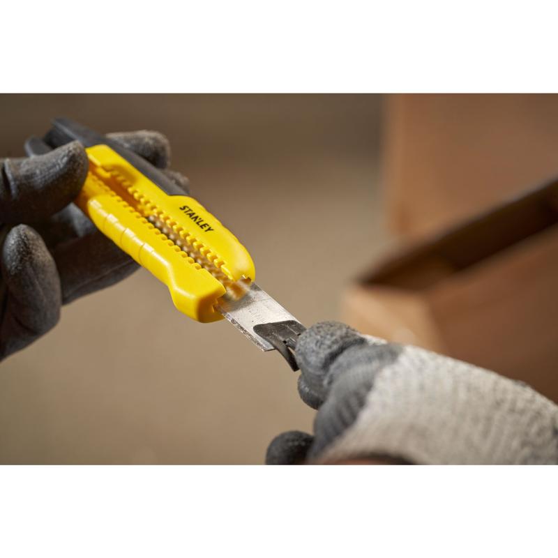 Stanley 6.29 in. Sliding Snap Knife Black/Yellow