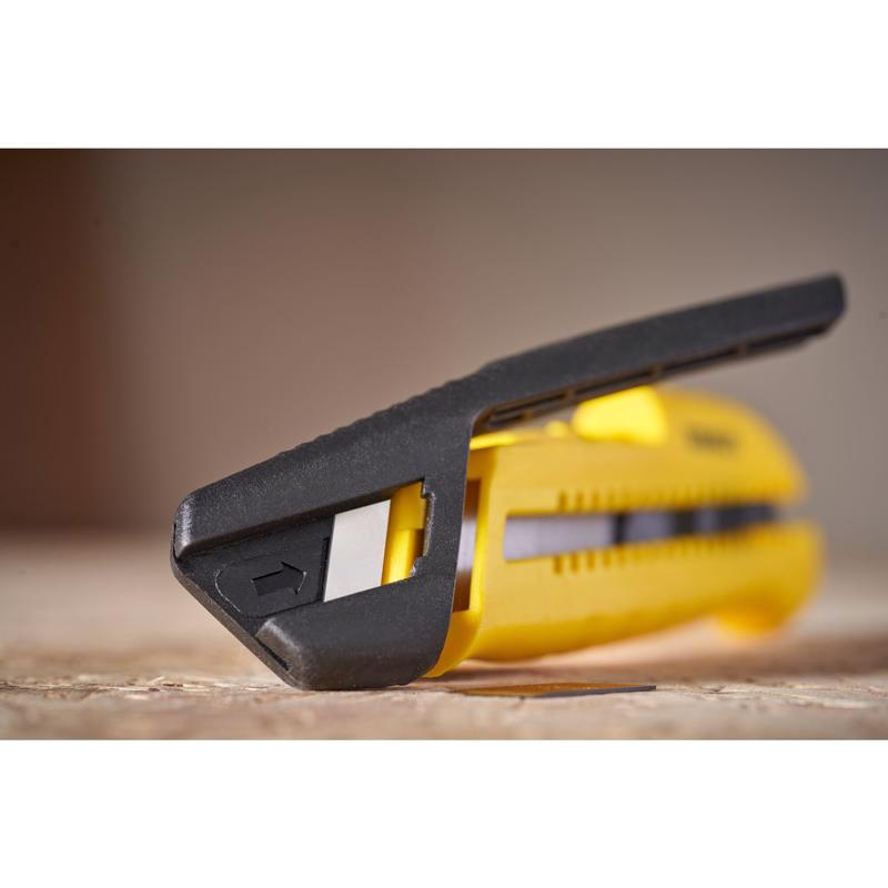 Stanley 6.29 in. Sliding Snap Knife Black/Yellow