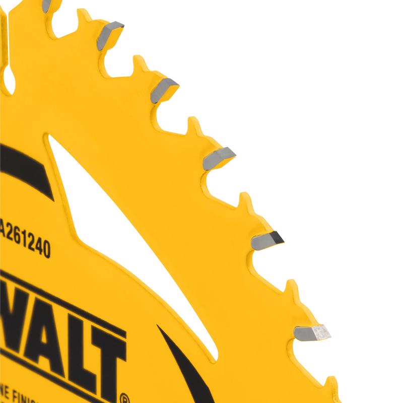 DeWalt 6-1/2 in. D X 5/8 in. Tungsten Carbide Tipped Circular Saw Blade 40 teeth