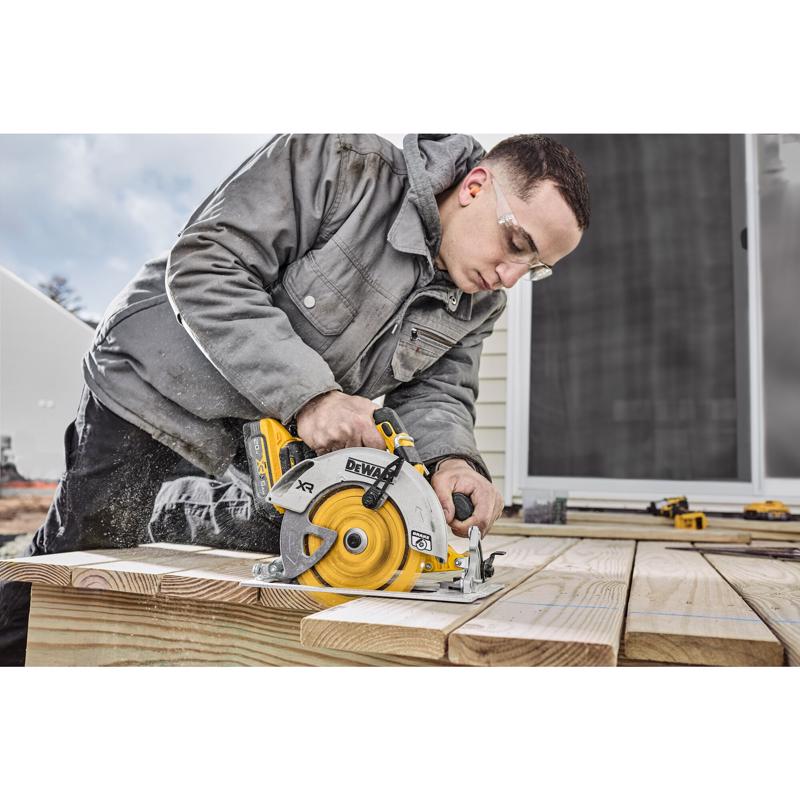 DeWalt 7-1/4 in. D X 5/8 in. Tungsten Carbide Tipped Circular Saw Blade 24 teeth