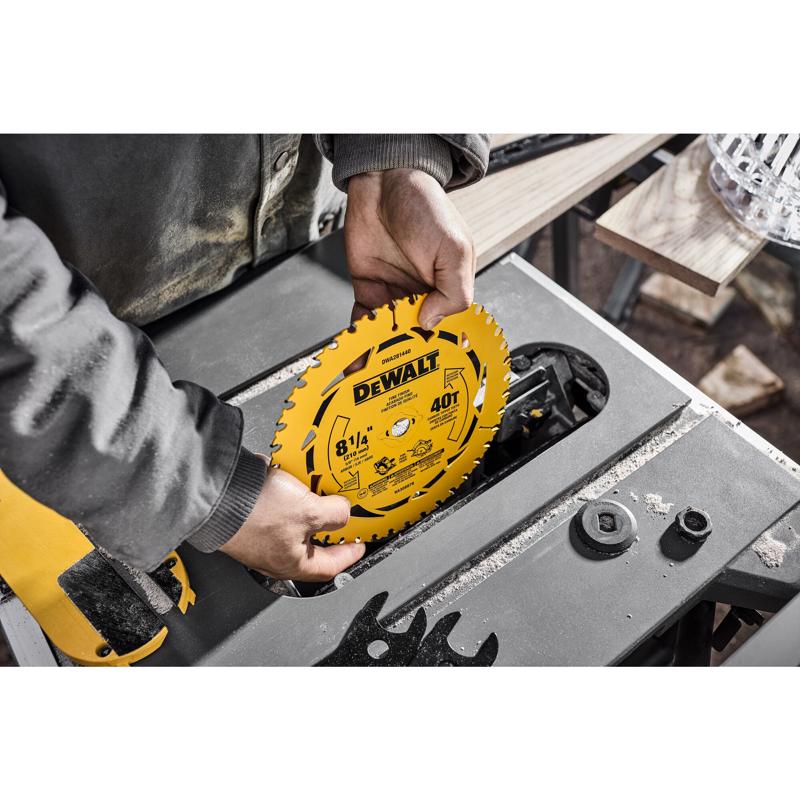 DeWalt 8-1/4 in. D X 5/8 in. Tungsten Carbide Tipped Circular Saw Blade 40 teeth