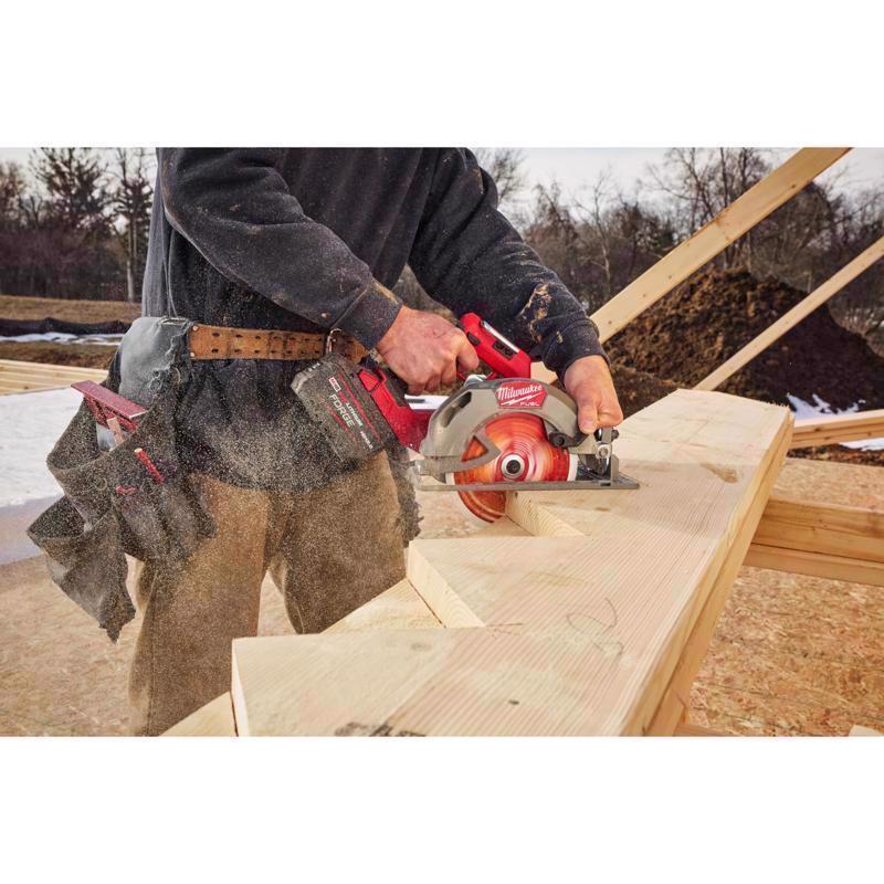 Milwaukee M18 FUEL M18 7-1/4 in. Cordless Brushless Circular Saw Tool Only
