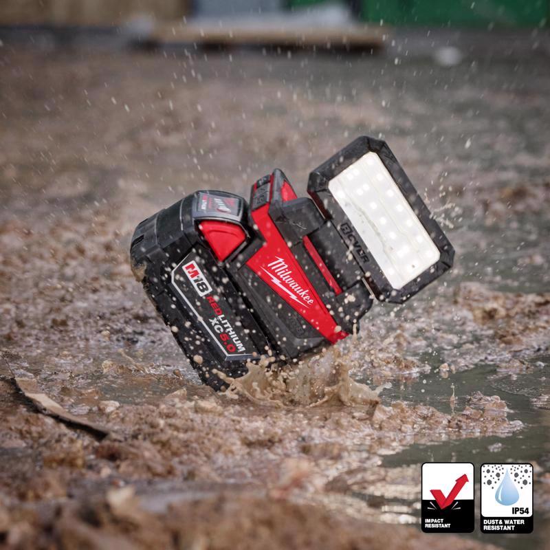 Milwaukee M18 Trueview lm LED Handheld Flood Light