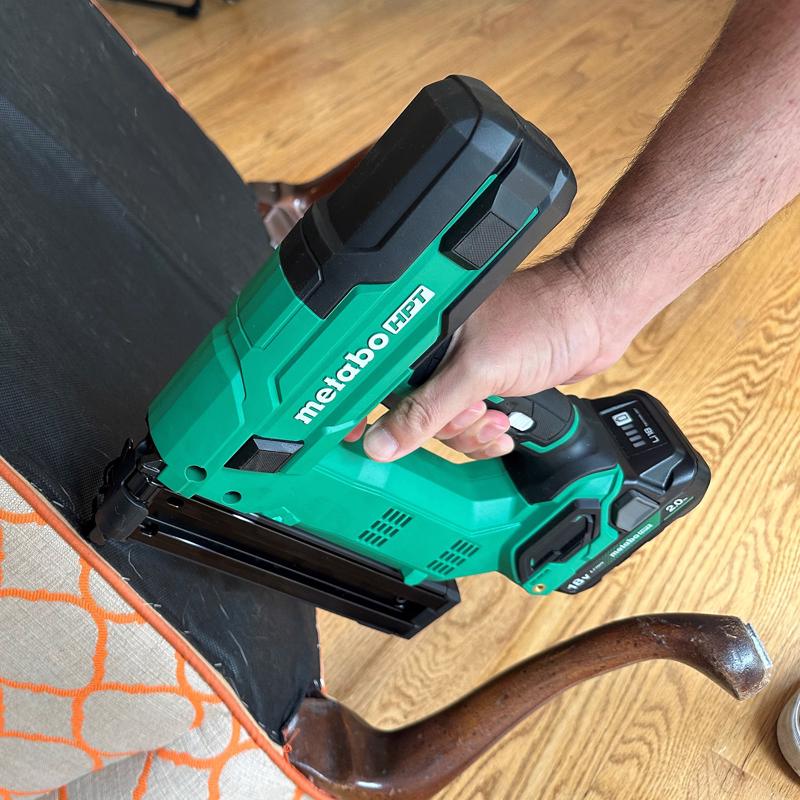 Metabo HPT 18 Ga. 1/4 in. Cordless Crown Stapler Kit