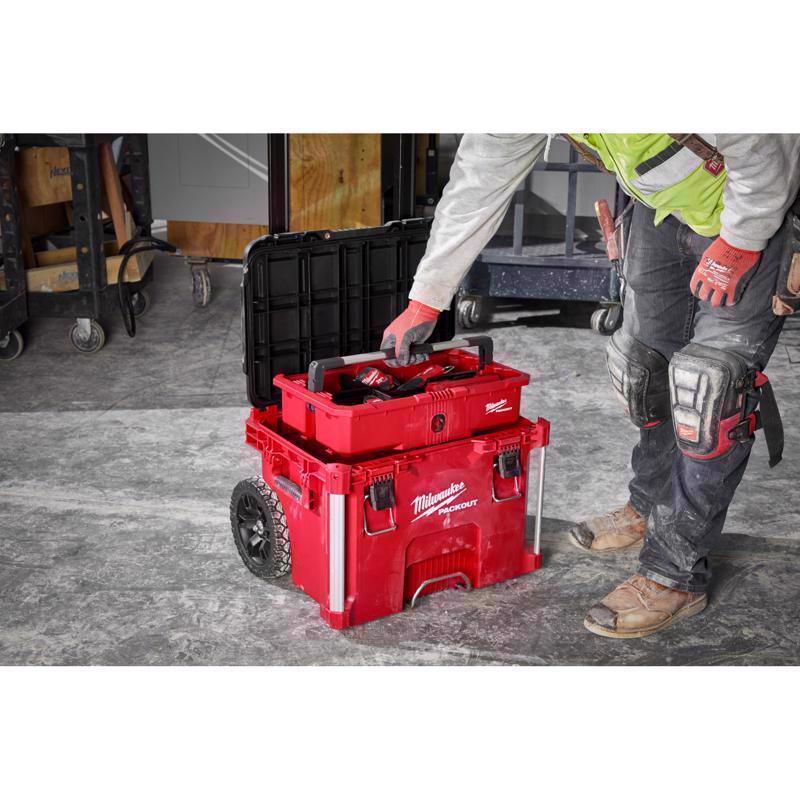Milwaukee Packout 22 in. Rolling Low Profile Handle Tool Box Black/Red