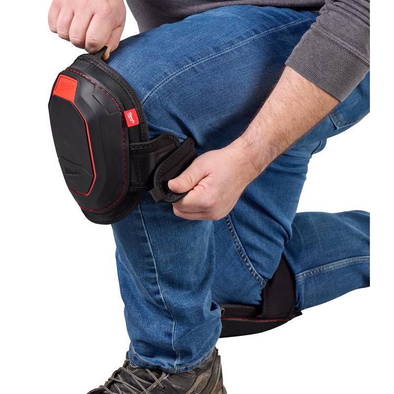 Milwaukee 2.7 in. L X 5.7 in. W Knee Pads Black