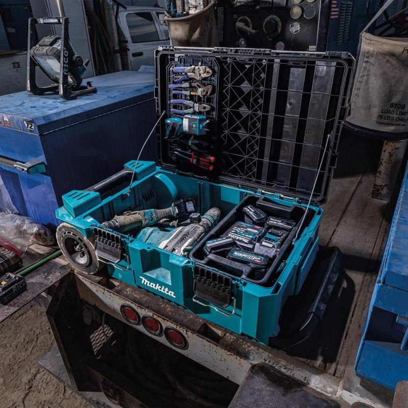 Makita Maktrak 39.78 in. Rolling Tool Chest Teal