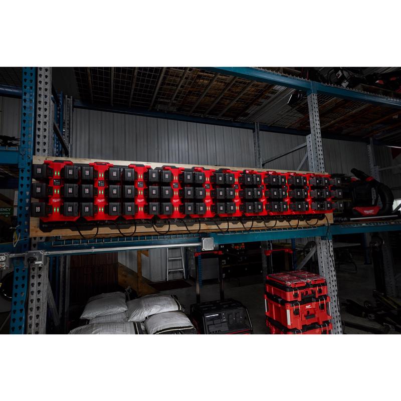 Milwaukee M18 120 V Six Bay Daisy Chain Battery Rapid Charger