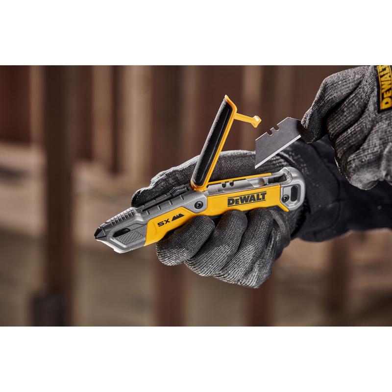 DeWalt Retractable Utility Knife Black/Yellow