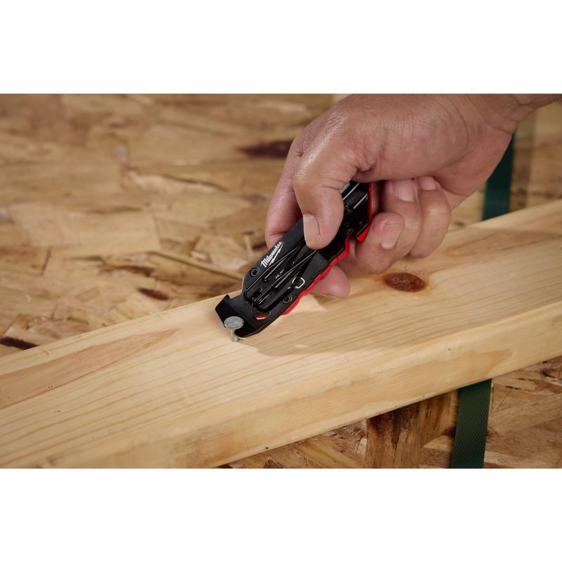 Milwaukee 4.33 in. Sliding Compact Utility Knife Red