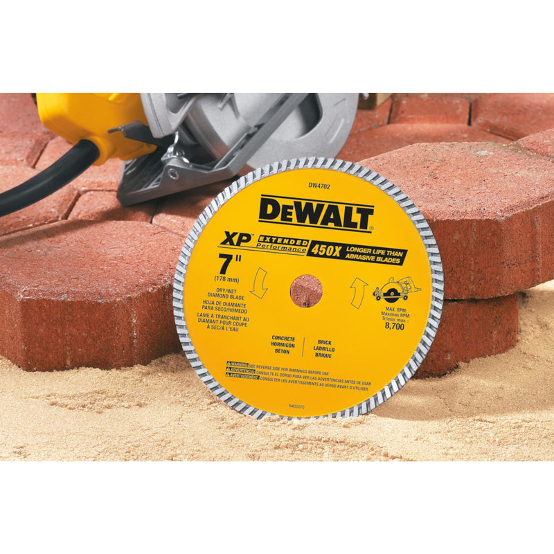 DeWalt 7 in. D X 5/8 in. XP Extended Performance Diamond Masonry Blade