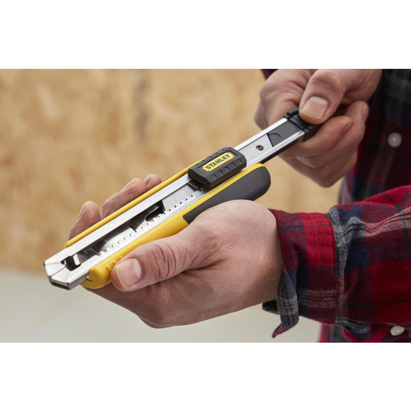 Stanley FatMax 7 in. Retractable Snap-Off Utility Knife Black/Yellow