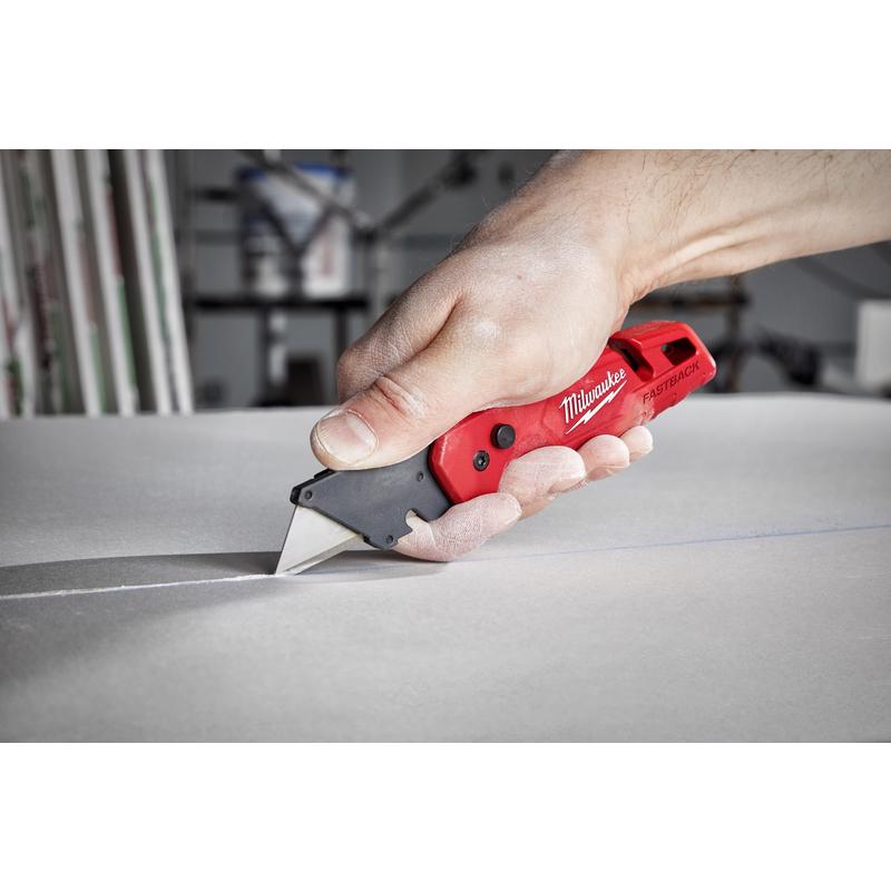 Milwaukee Fastback 7-1/4 in. Press and Flip Folding Utility Knife Red