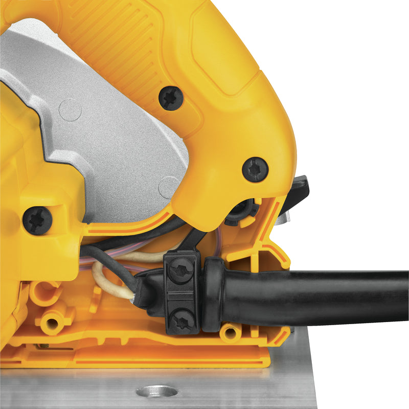 DeWalt 15 amps 7-1/4 in. Corded Brushed Lightweight Circular Saw Tool Only