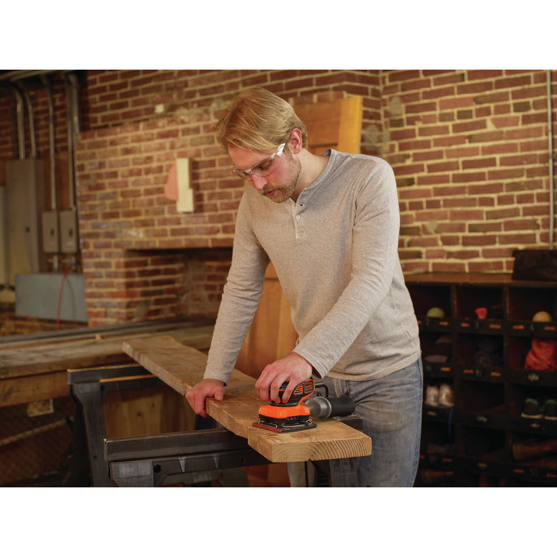 Black+Decker Corded 2 amps 1/4 Sheet Finishing Sander