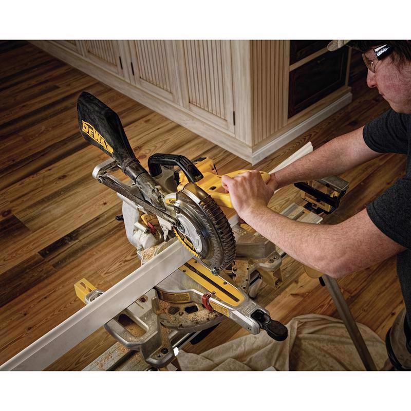 DeWalt 20V MAX 7-1/4 in. Cordless Sliding Miter Saw Kit (Battery & Charger)