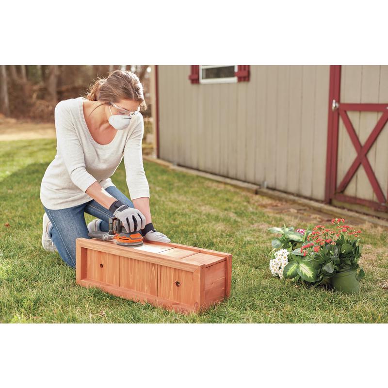 Black+Decker 20V MAX Cordless 5 in. Random Orbit Sander Kit (Battery & Charger)