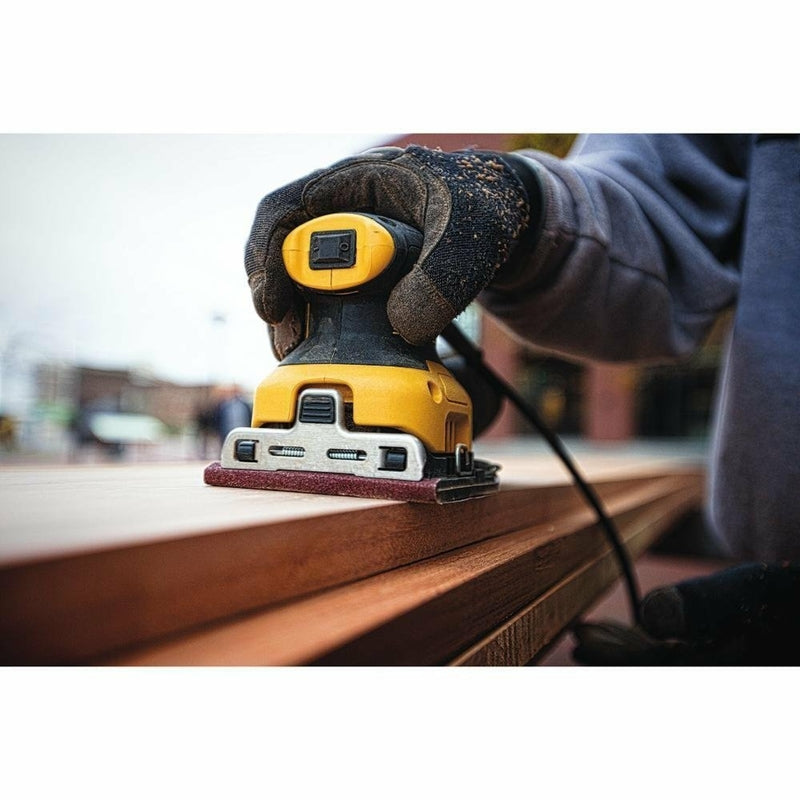 DeWalt 2.3 amps Corded Palm Sander