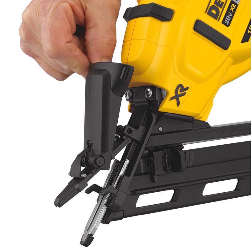 DeWalt 20V MAX XR 15 Ga. Cordless 34 deg Nailer Kit (Battery & Charger) 20 V