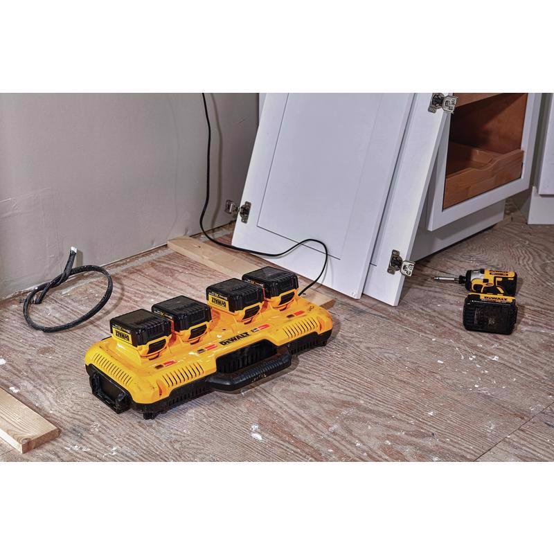 DeWalt 20V MAX DCB104 20 V Lithium-Ion 4-Port Fast Charger