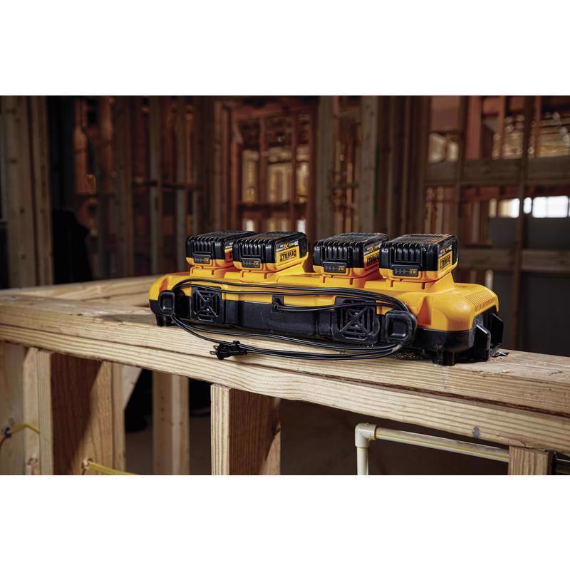 DeWalt 20V MAX DCB104 20 V Lithium-Ion 4-Port Fast Charger