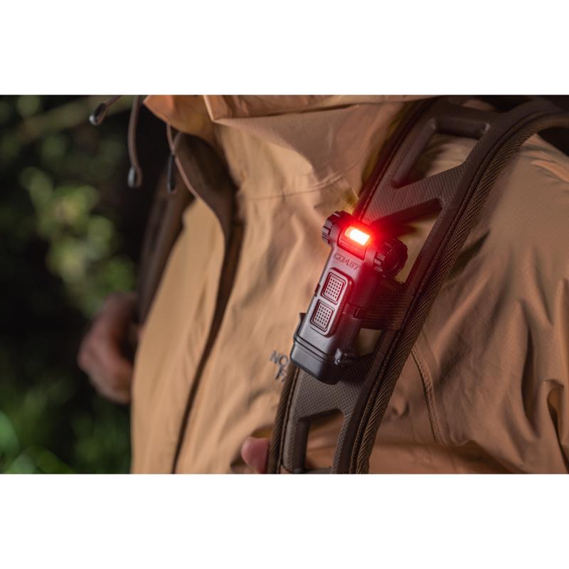 Coast HX4 80 lm Black LED COB Clip Light AAA Battery