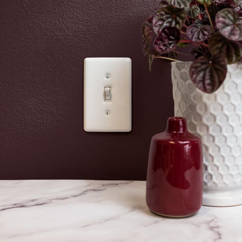 Amerelle Metro White 2 gang Ceramic Toggle Wall Plate