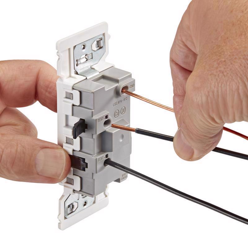 Leviton Lever Edge 15 amps Single Pole Rocker Switch White 10 pk