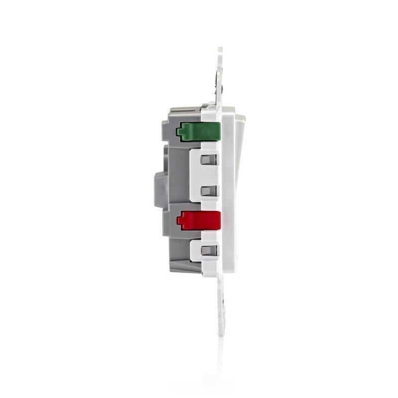 Leviton Lever Edge 15 amps 3-Way Rocker Switch White
