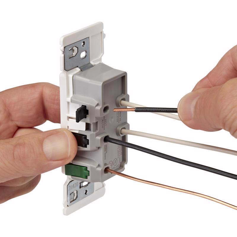 Leviton Lever Edge 15 amps 125 V White Tamper Resistant Outlet 5-15R