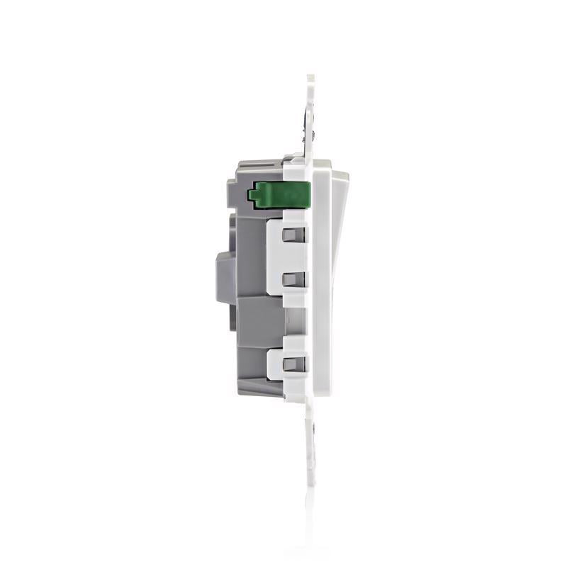 Leviton Lever Edge 15 amps Single Pole Rocker Rocker Switch White