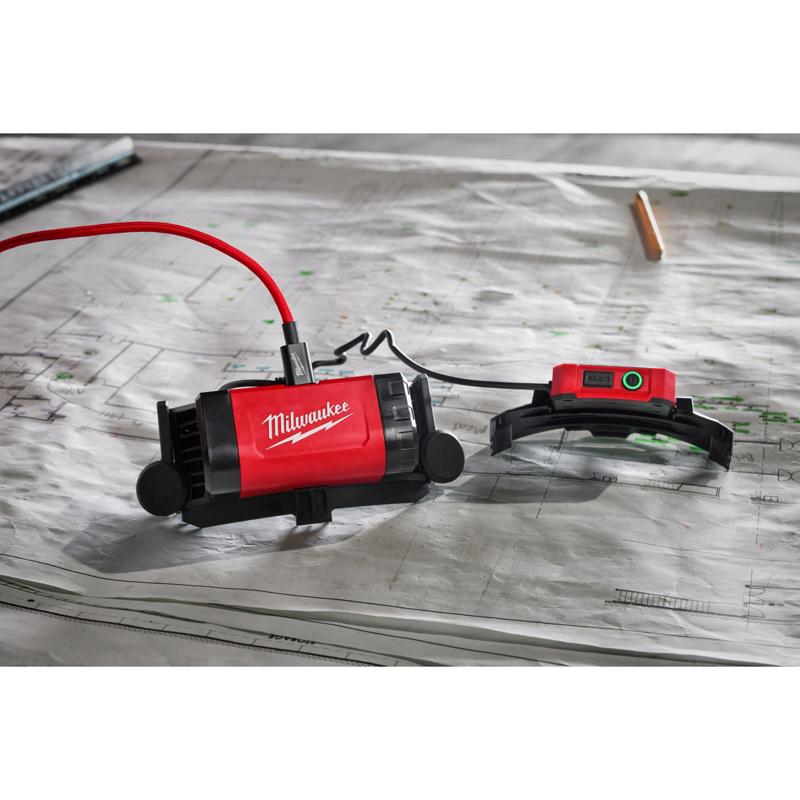 Milwaukee Redlithium 600 lm Black/Red LED Head Lamp